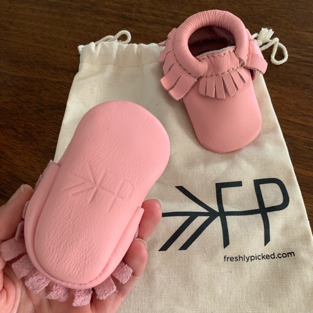Freshly Picked moccasins // sz 0 (0-3 months)